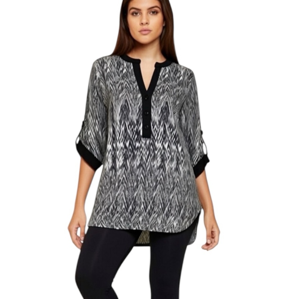 OLIVE & OAK Black And White Printed Tunic Blouse